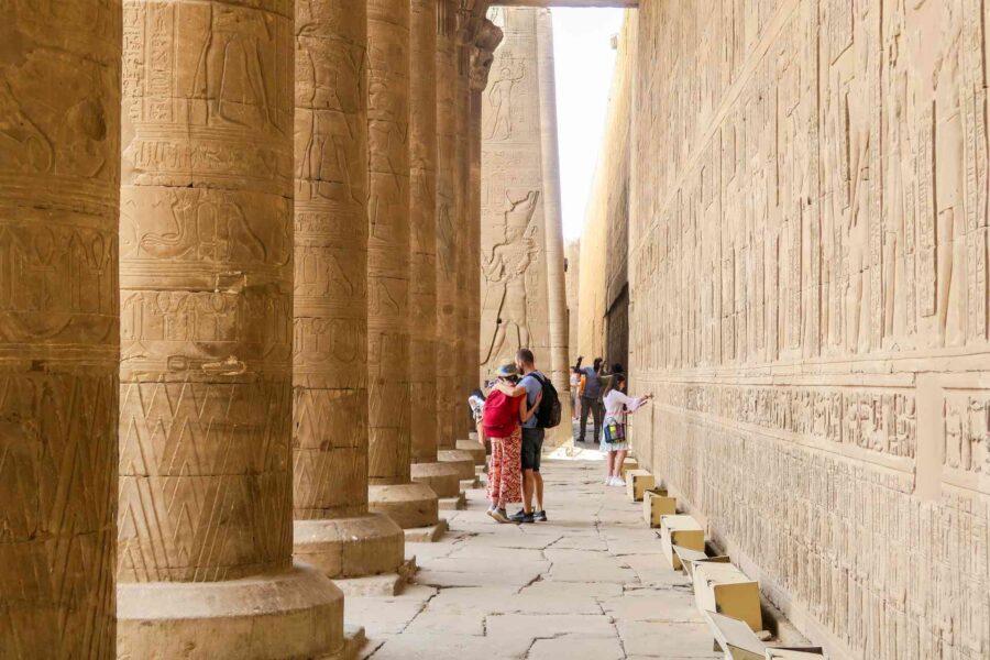 Tour 2 Giorni Luxor & Abu Simbel da El Gouna con Guida Privata