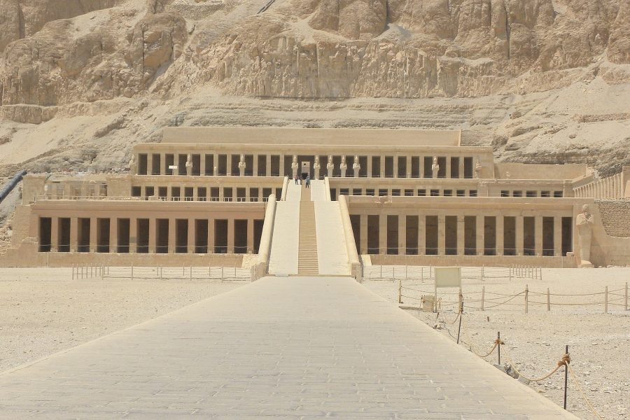 Escursione Luxor dal Cairo in aereo