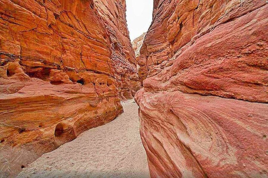 Tour del deserto del Sinai in Jeep: 6 Giorni di Avventura